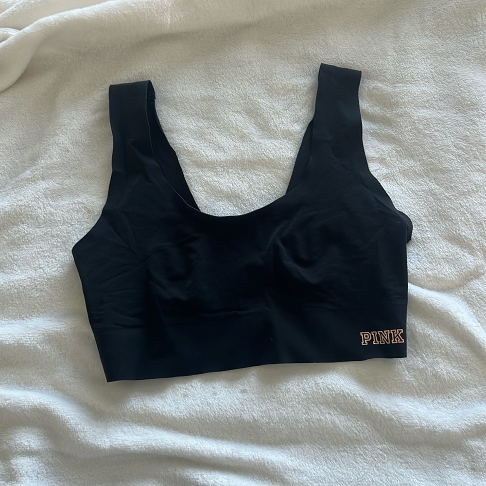Super comfortable, black brunette from pink
